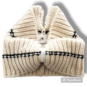 NWOT Wild Fable cream / black knit crochet cowl next tube infinity scarf